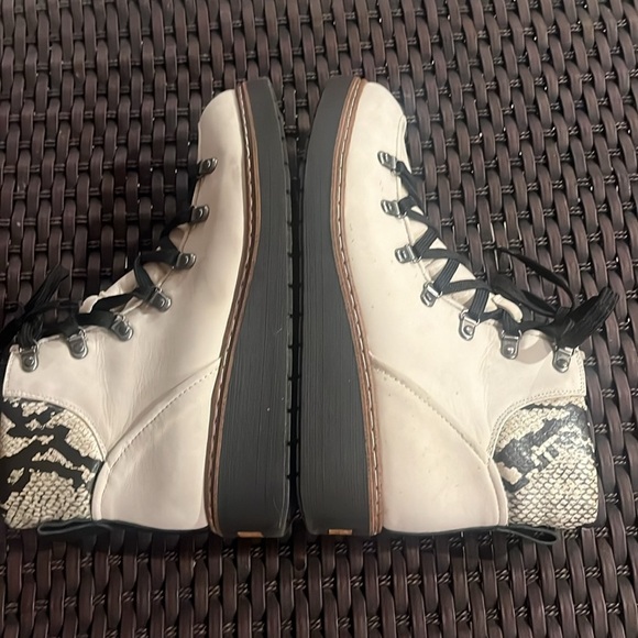 Dr. Scholl’s road trip Ankle Side Zip Leather Boots Women’s 9 - Picture 11 of 12